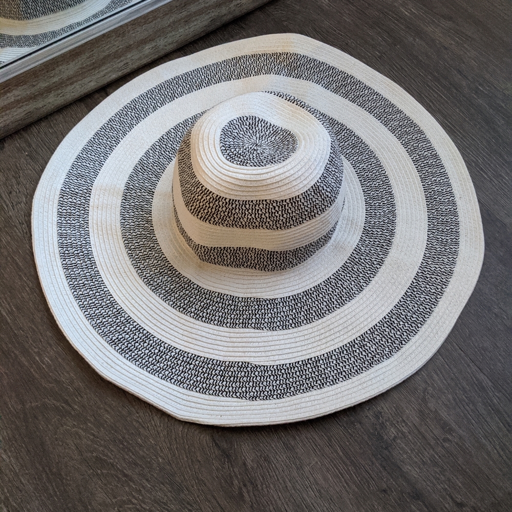 Banana republic straw hat